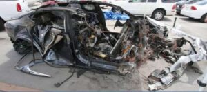 Tesla: Elon Musk pede perdão por morte de jovens em acidente no Model S 1 tesla batida