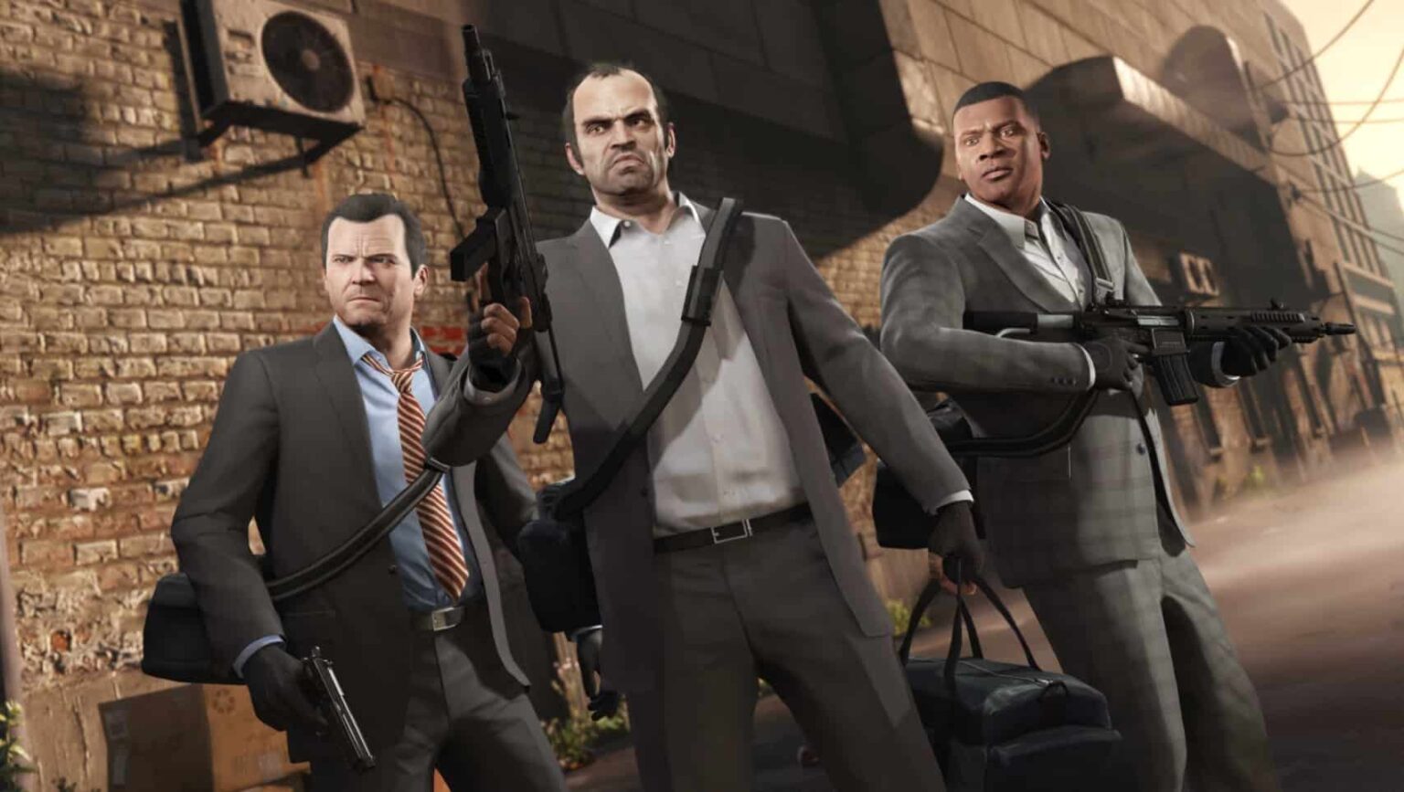 Três personagens de terno cinza em um beco urbano, empunhando armas, em cena de arte do jogo GTA 5