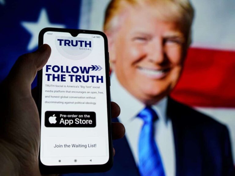 Trump pode voltar ao Twitter depois da compra de Elon Musk? 2 Truth Social