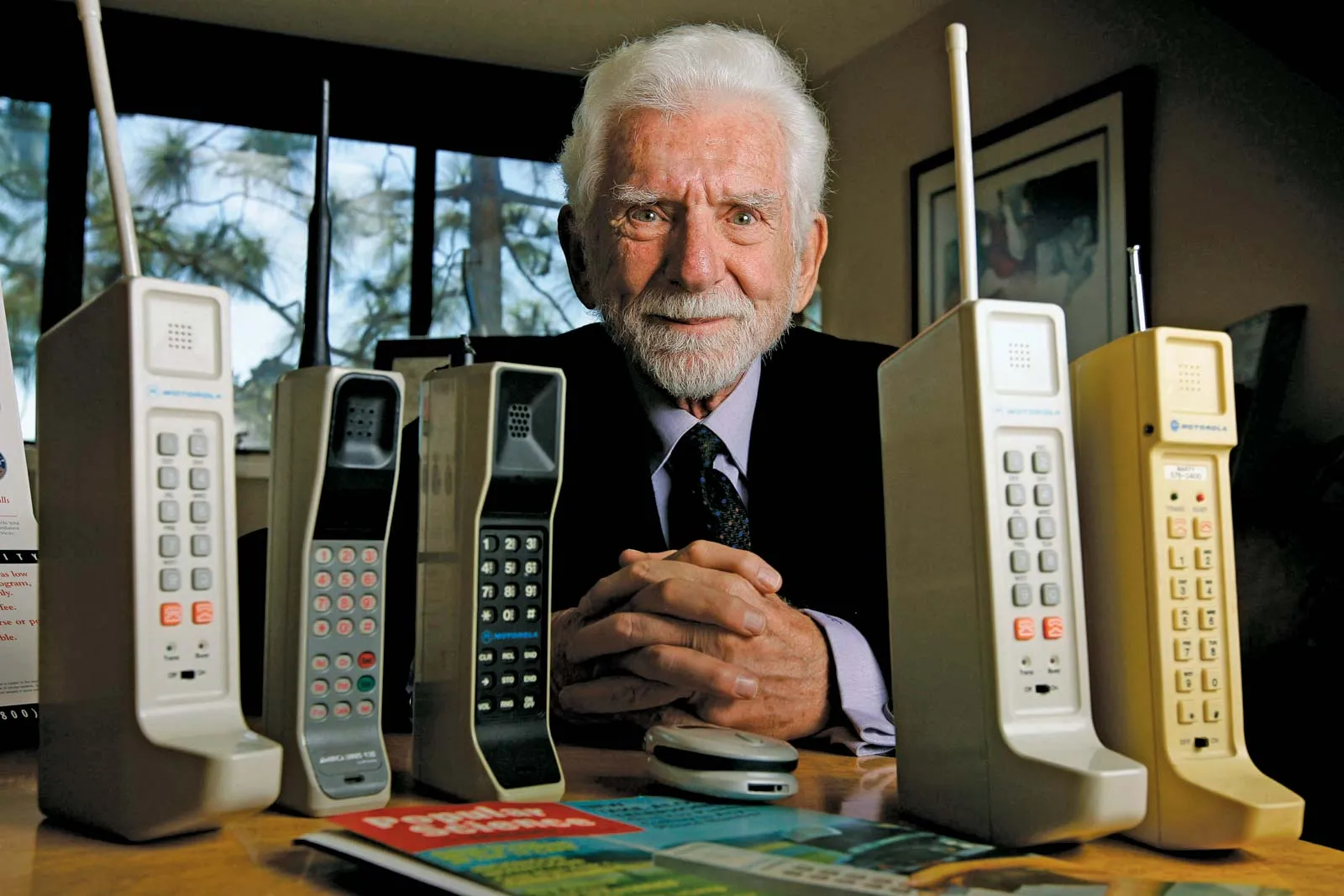 Quem inventou o primeiro celular? - Hardware.com.br