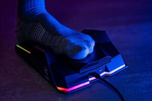 É a vez dos pés: MSI anuncia Liberator, pedal programável para gamers