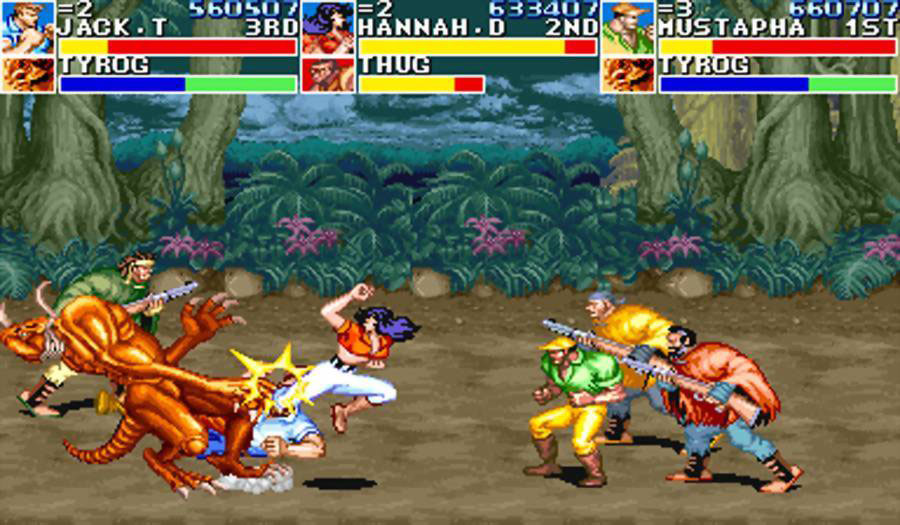 Captura de tela do jogo Cadillacs and Dinosaurs com quatro lutadores enfrentando um dinossauro laranja em cenário de selva, com barras de vida no topo