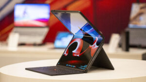 Lenovo anuncia o notebook com tela OLED dobrável ThinkPad X1 Fold