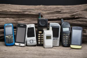 Conta aí pra gente: qual foi seu primeiro celular?
