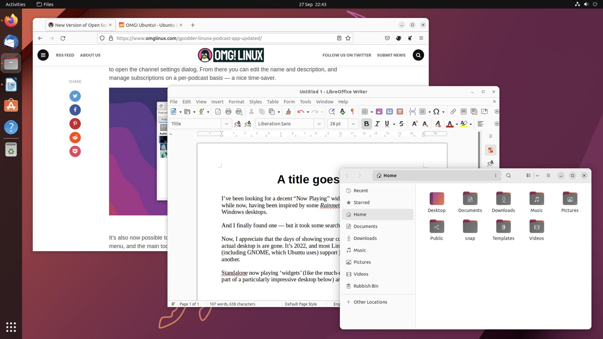 Captura de tela do Ubuntu 22.10 com navegador, LibreOffice Writer aberto com texto de exemplo e o gerenciador de arquivos Nautilus na pasta Home