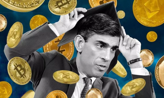 Homem de terno em preto e branco segurando uma beca acadêmica sobre a cabeça, cercado por moedas douradas de criptomoedas como Bitcoin e Ethereum em fundo azul