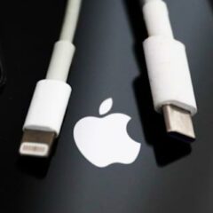 iPhone com cabo USB-C