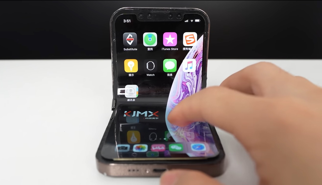 Youtuber chinês cria um iPhone dobrável