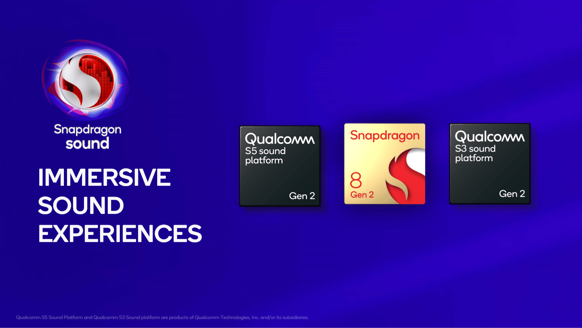 Chips Qualcomm S5 Gen 2, Snapdragon 8 Gen 2 e S3 Gen 2 ao lado do logo Snapdragon Sound com o texto Immersive Sound Experiences