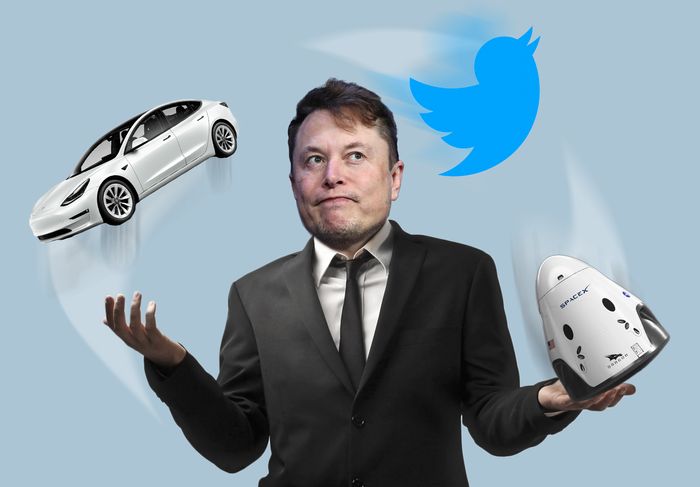 Homem de terno preto segurando com as mãos um carro branco, um logotipo do Twitter e uma cápsula da SpaceX, em montagem sobre fundo azul