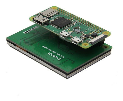 Placa Raspberry Pi Zero W conectada a um display LCD touchscreen verde de 3,5 polegadas, mostrando a versão B da placa de expansão