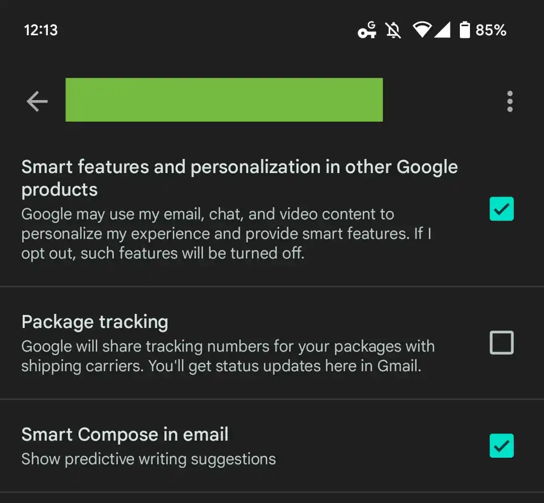 Tela de configurações do Gmail no Android mostrando as opções de recursos inteligentes, personalização e rastreamento de encomendas, com a opção de rastreament…