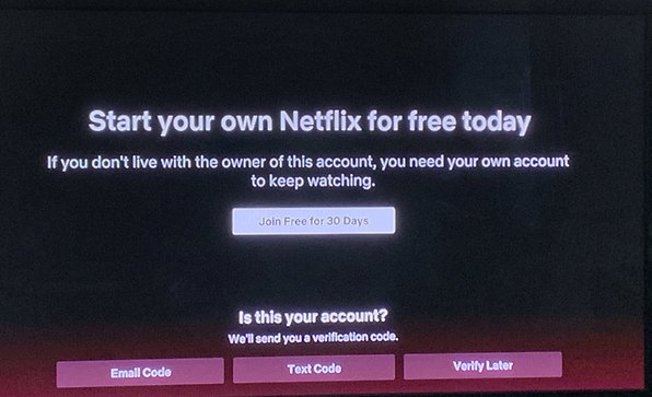 Captura de TV mostrando a tela da Netflix com o convite "Start your own Netflix for free today", botão "Join Free for 30 Days" e opções de verificação por códi…