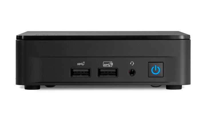 Mini-PC Intel NUC 13 Pro preto, vista frontal, com duas portas USB 3.0, entrada de fone de ouvido e botão de energia azul